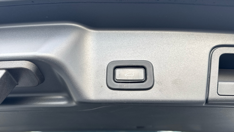 Land Rover Range Rover Evoque 1.5 P300e R-Dynamic HSE 5dr Auto Hatchback